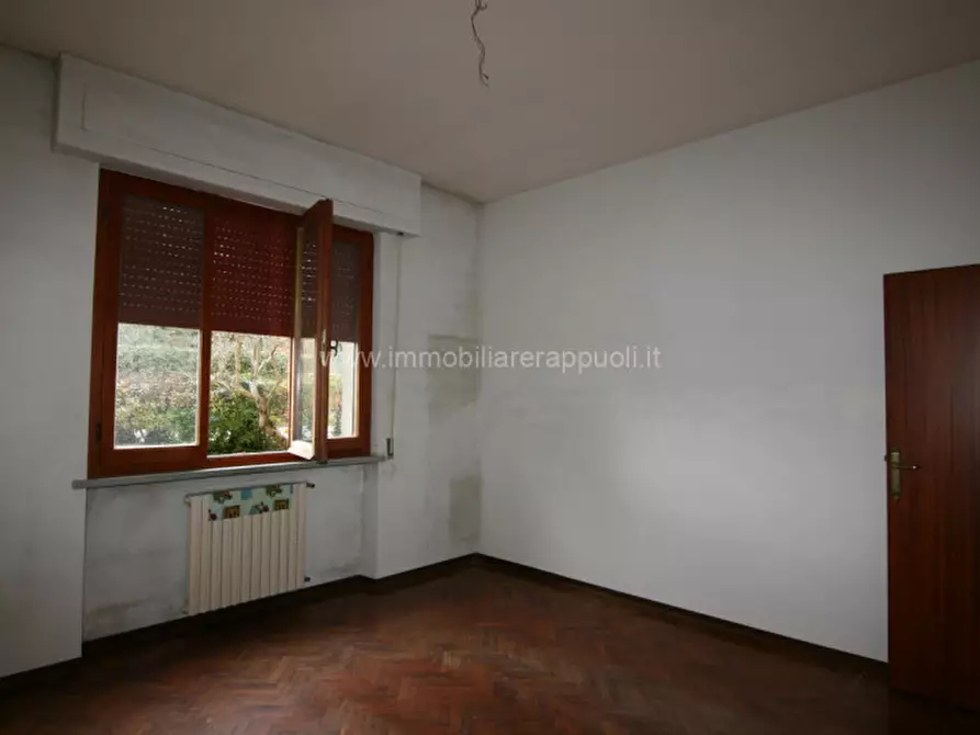 Immagine 13 di Appartamento in vendita  a Lucignano