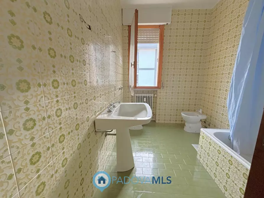 Immagine 12 di Appartamento in vendita  in VIA SANT'OSVALDO a Padova