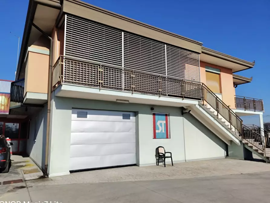 Immagine 1 di Casa indipendente in vendita  a Castello Di Godego