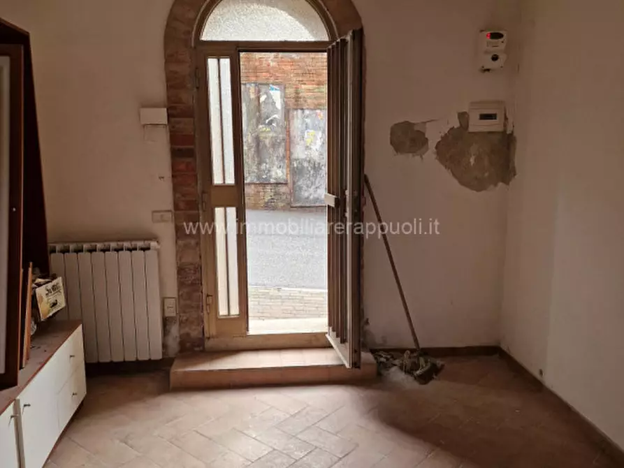Immagine 2 di Casa indipendente in vendita  a Montepulciano