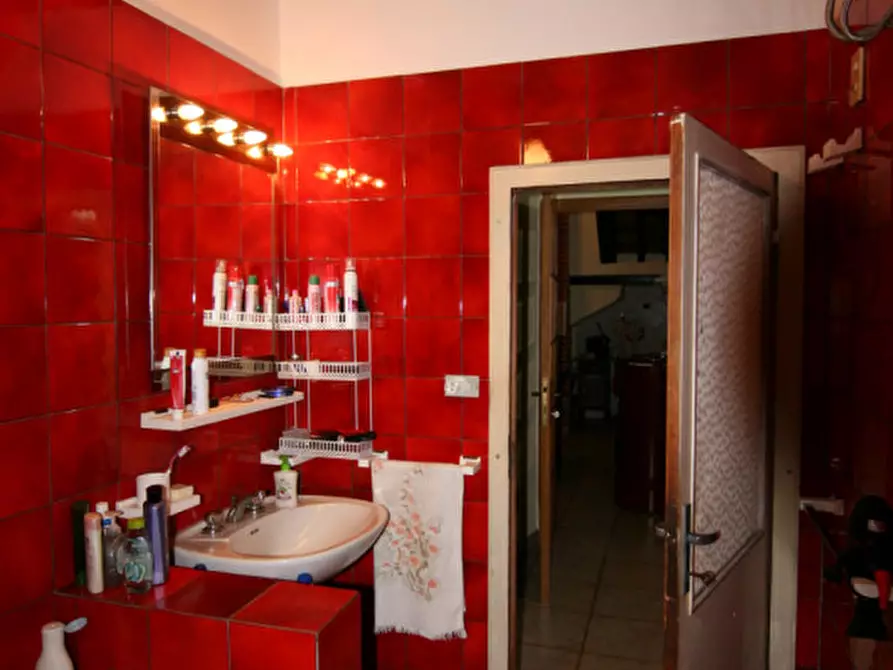 Immagine 7 di Casa indipendente in vendita  a Sinalunga