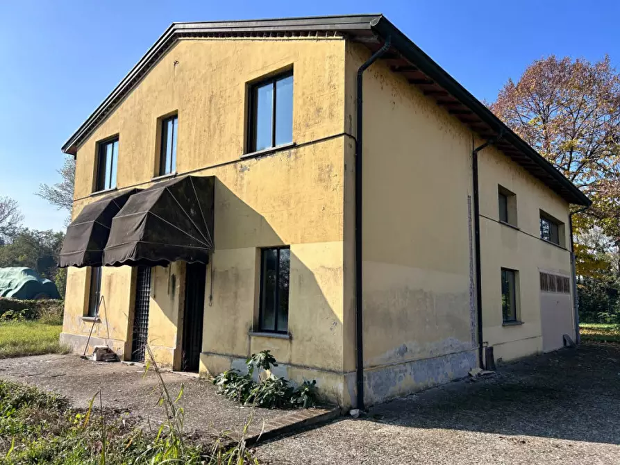 Immagine 1 di Casa bifamiliare in vendita  in Via Martiri della Liberazione, 78 a Parma