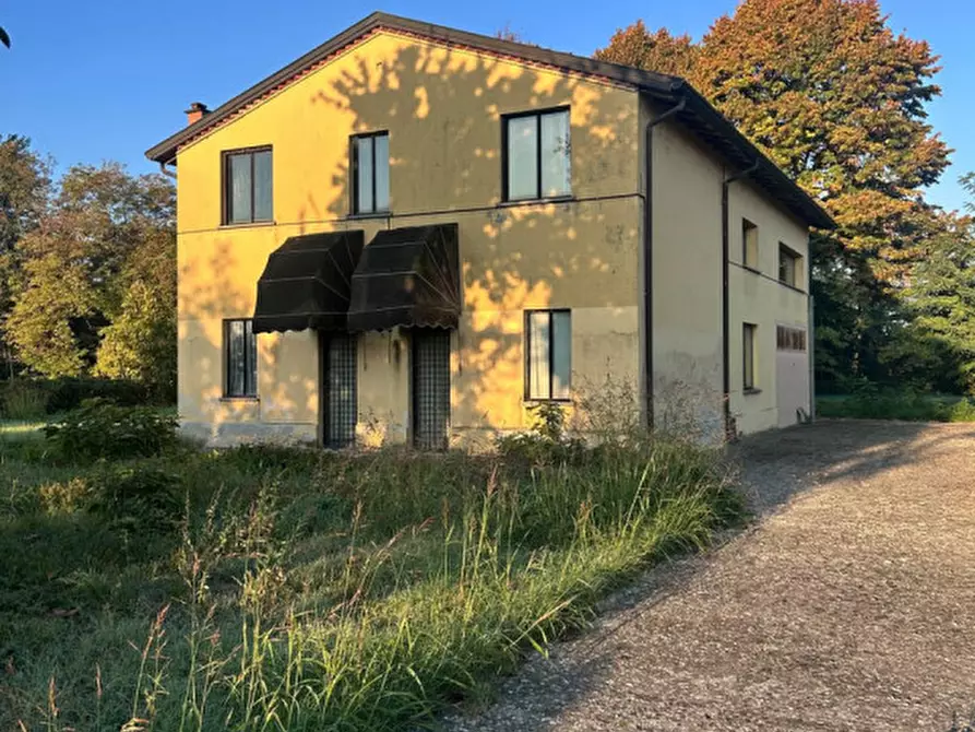 Immagine 2 di Casa bifamiliare in vendita  in Via Martiri della Liberazione, 78 a Parma
