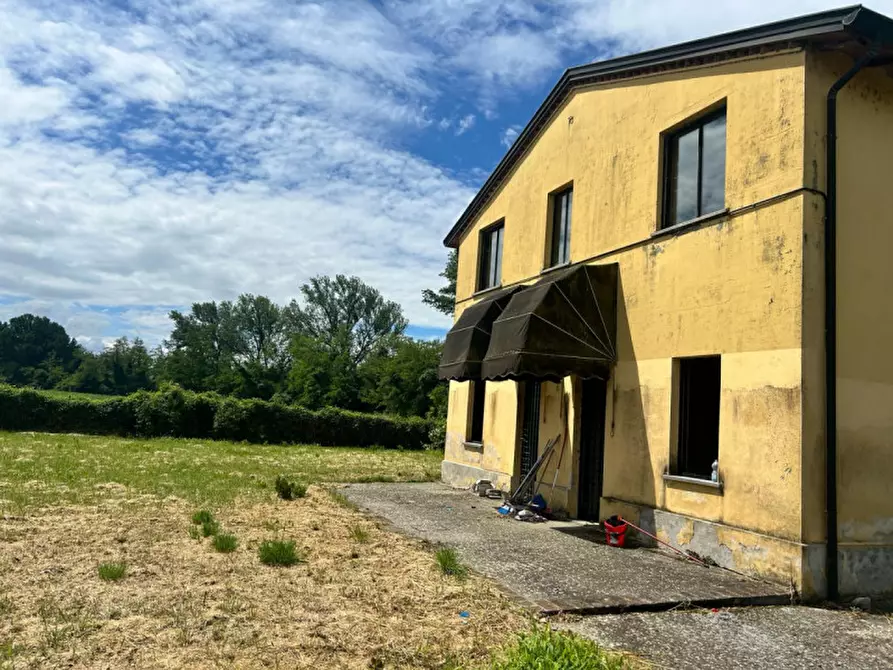 Immagine 11 di Casa bifamiliare in vendita  in Via Martiri della Liberazione, 78 a Parma