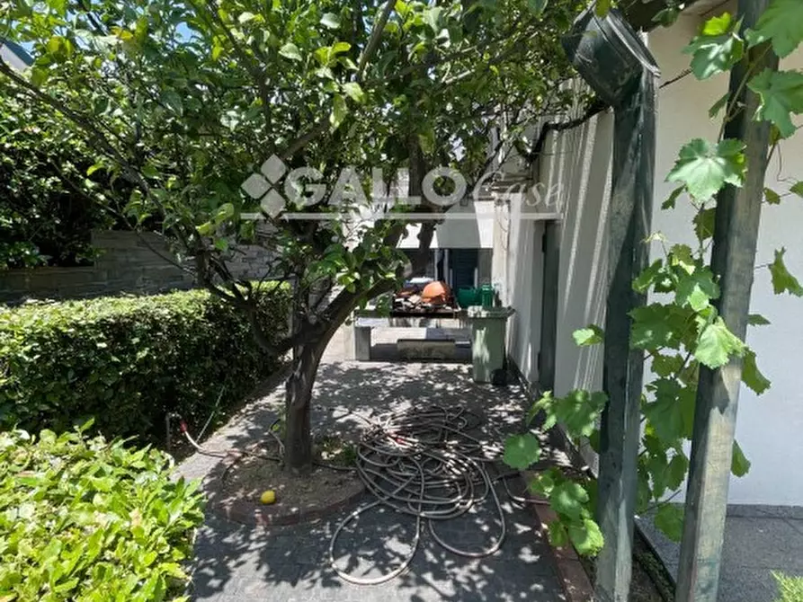 Immagine 4 di Villa in vendita  in Via Etna, 16 a Rende