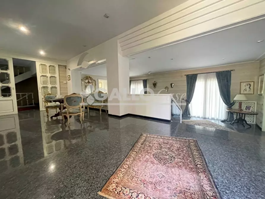 Immagine 7 di Villa in vendita  in Via Etna, 16 a Rende