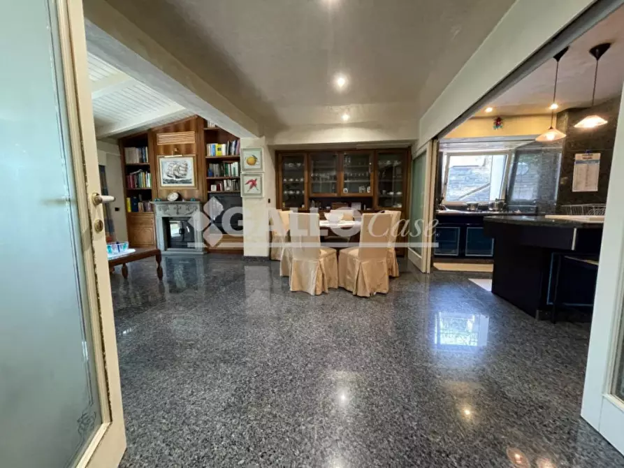 Immagine 13 di Villa in vendita  in Via Etna, 16 a Rende