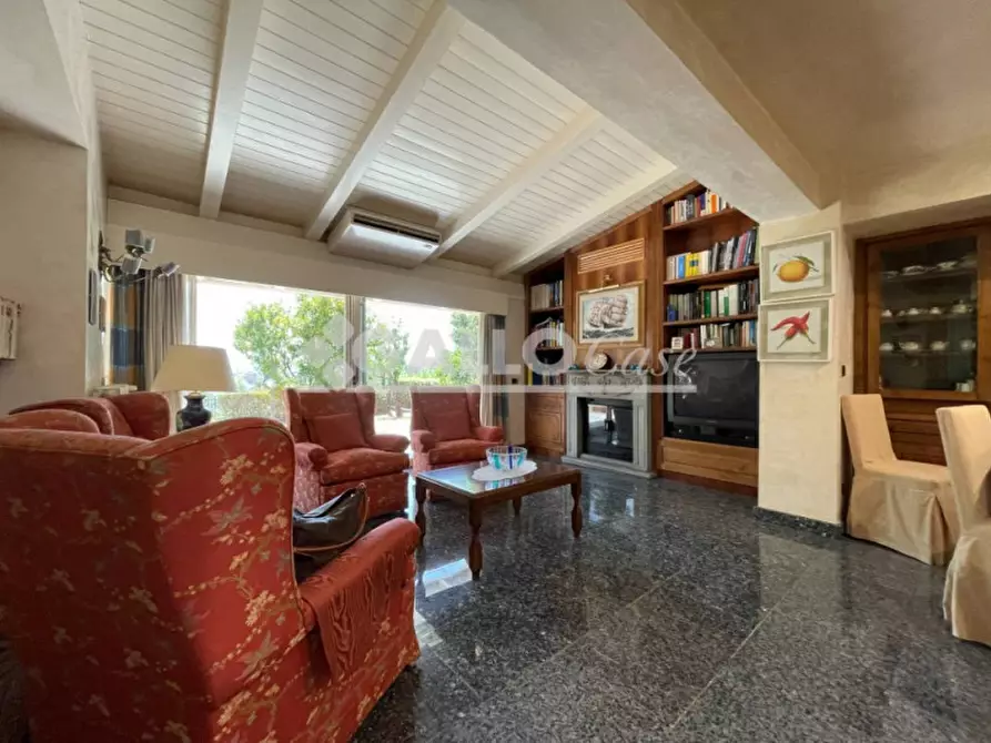 Immagine 14 di Villa in vendita  in Via Etna, 16 a Rende