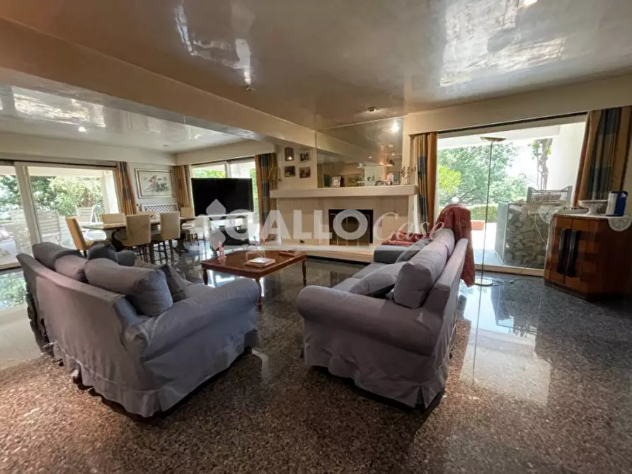 Immagine 27 di Villa in vendita  in Via Etna, 16 a Rende