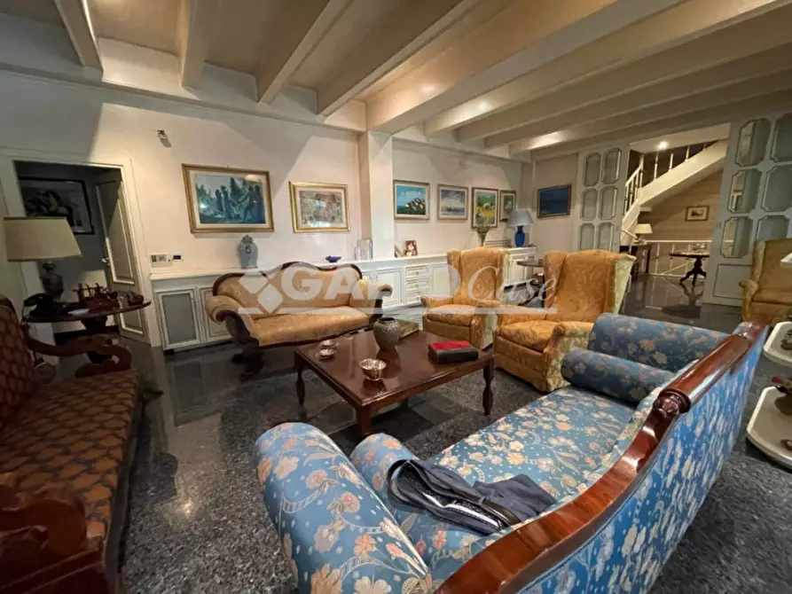 Immagine 28 di Villa in vendita  in Via Etna, 16 a Rende