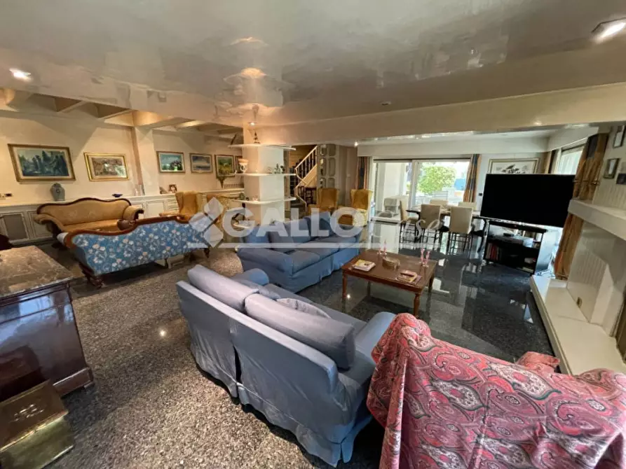 Immagine 29 di Villa in vendita  in Via Etna, 16 a Rende