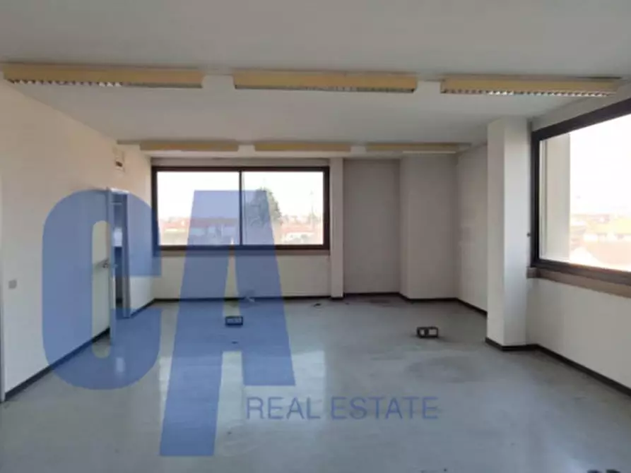 Immagine 1 di Ufficio in affitto  in VIA PODGORA a Legnano