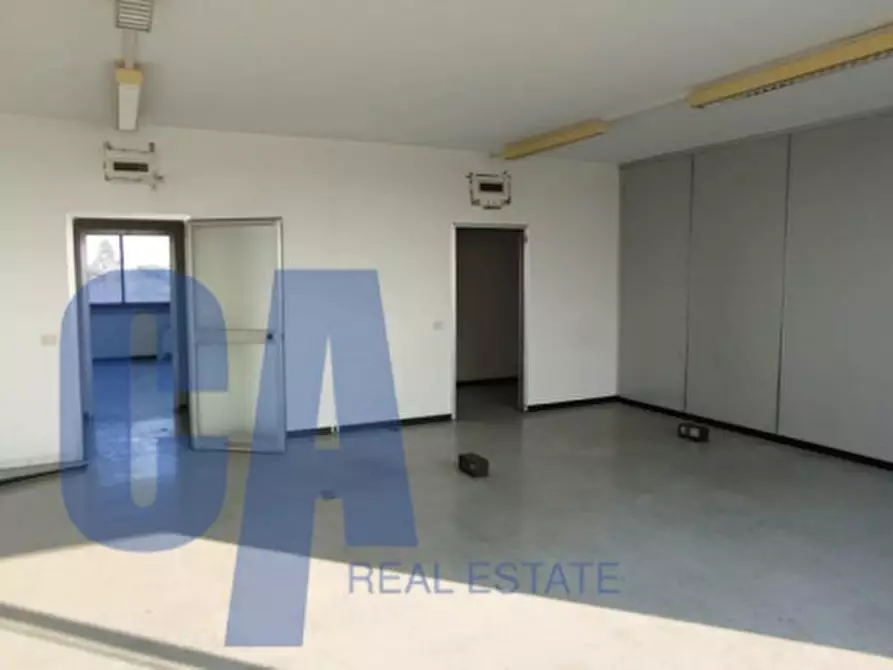 Immagine 10 di Ufficio in affitto  in VIA PODGORA a Legnano