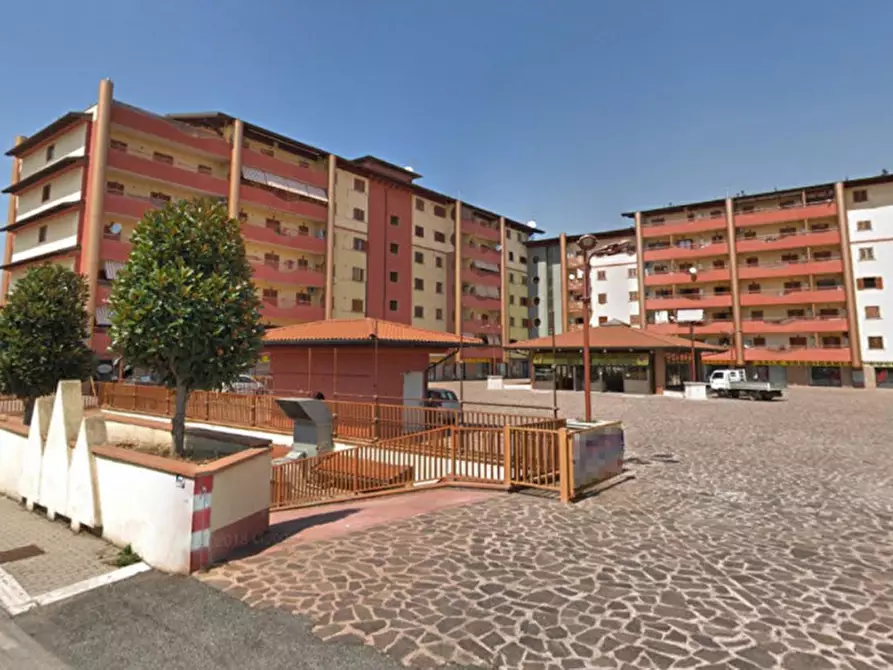 Immagine 1 di Attività commerciale in vendita  in Via Naro, N. 10 a Pomezia