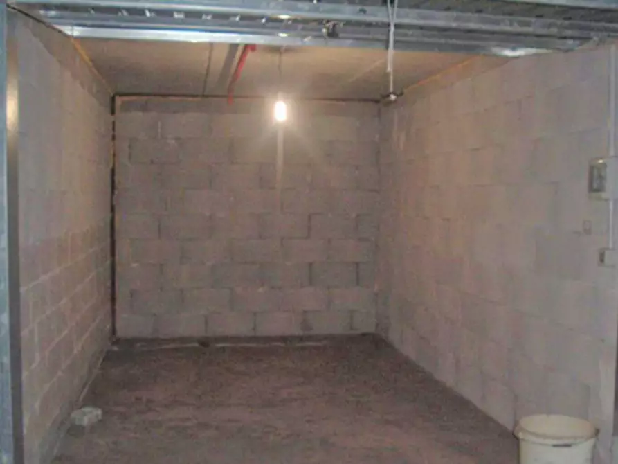 Immagine 8 di Attività commerciale in vendita  in Via Naro, N. 10 a Pomezia