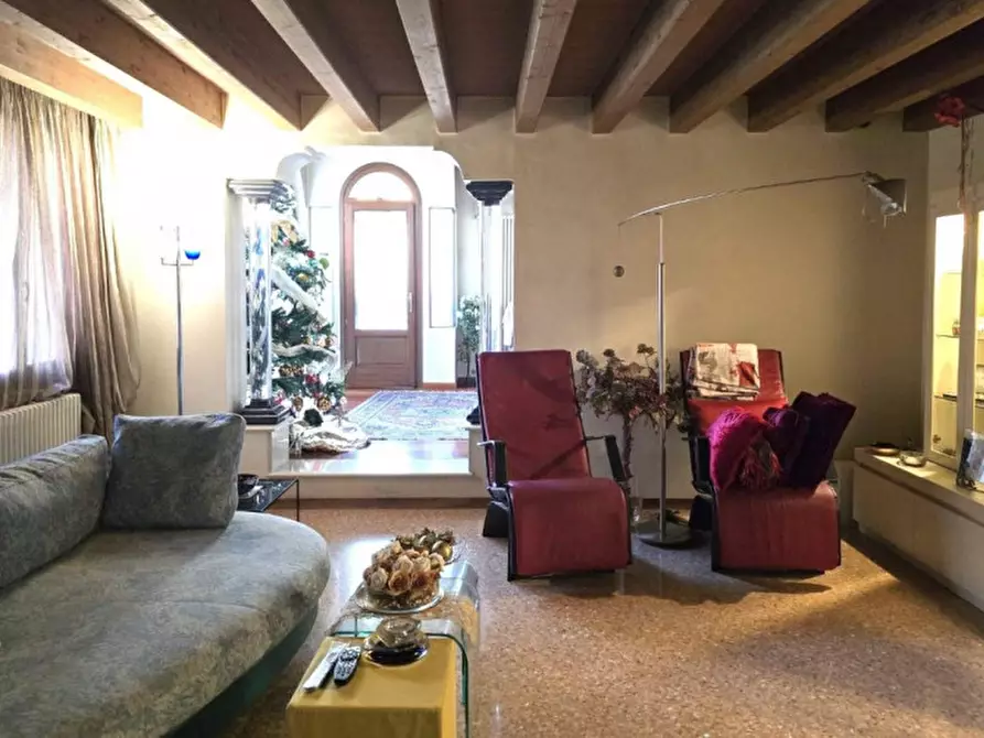 Immagine 3 di Ufficio in vendita  in Via Cisalpina, 14, 36071 Arzignano VI, Italia a Arzignano