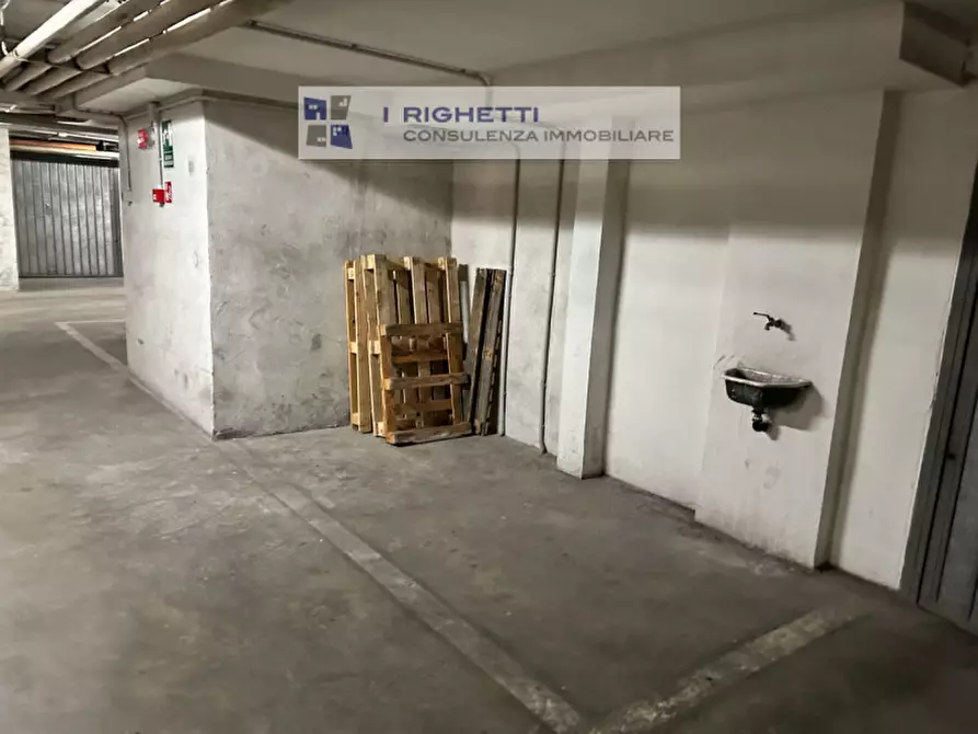 Immagine 3 di Posto auto in vendita  in Via Vasco de Gama a Verona