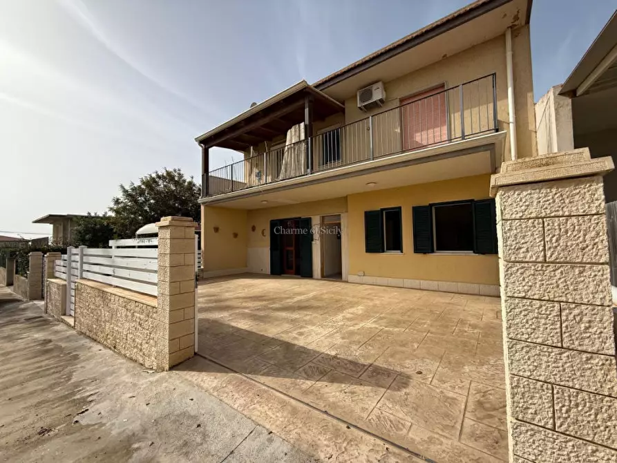 Immagine 12 di Casa bifamiliare in vendita  a Modica