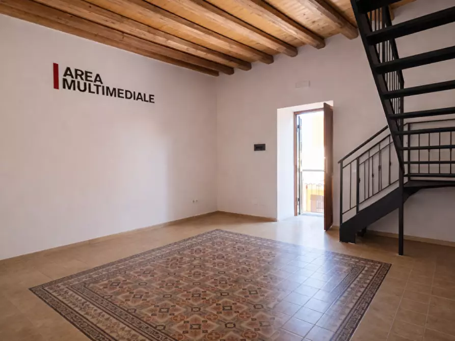 Immagine 5 di Casa indipendente in vendita  in Vicolo Chiazzese 8-10-18 a Palermo