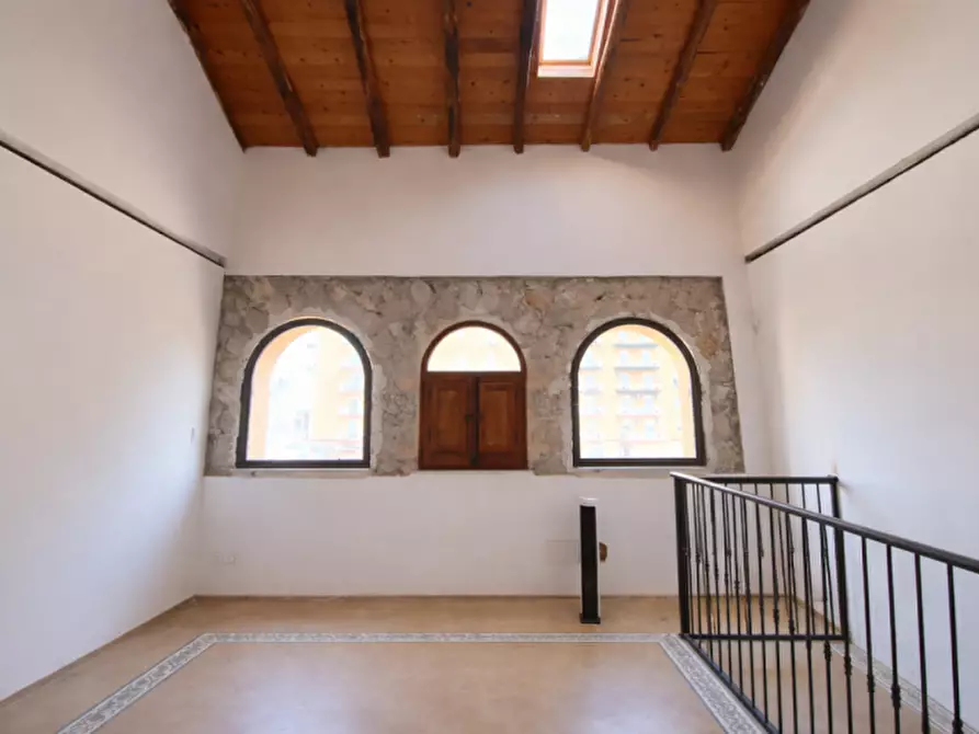 Immagine 12 di Casa indipendente in vendita  in Vicolo Chiazzese 8-10-18 a Palermo