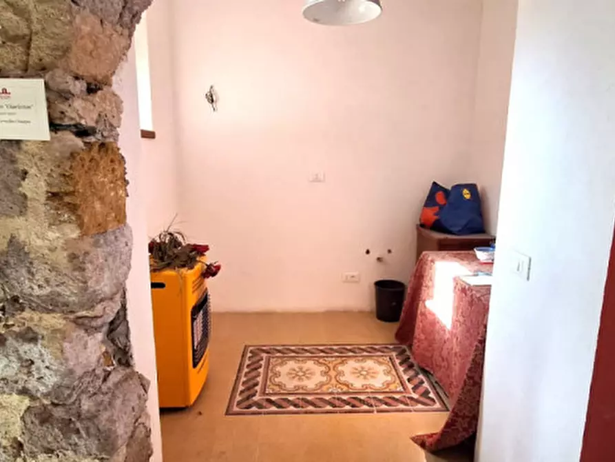 Immagine 30 di Casa indipendente in vendita  in Vicolo Chiazzese 8-10-18 a Palermo