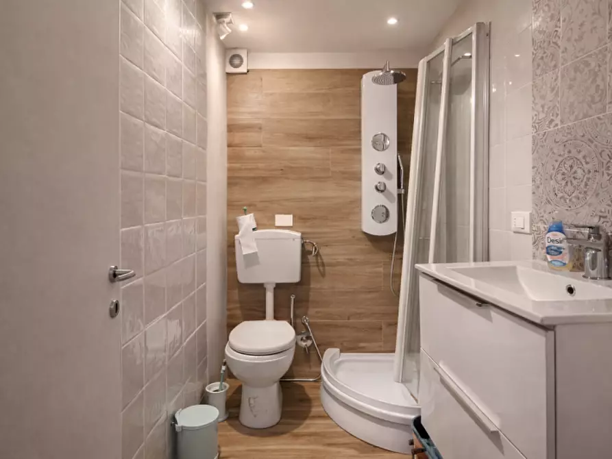 Immagine 33 di Casa indipendente in vendita  in Vicolo Chiazzese 8-10-18 a Palermo