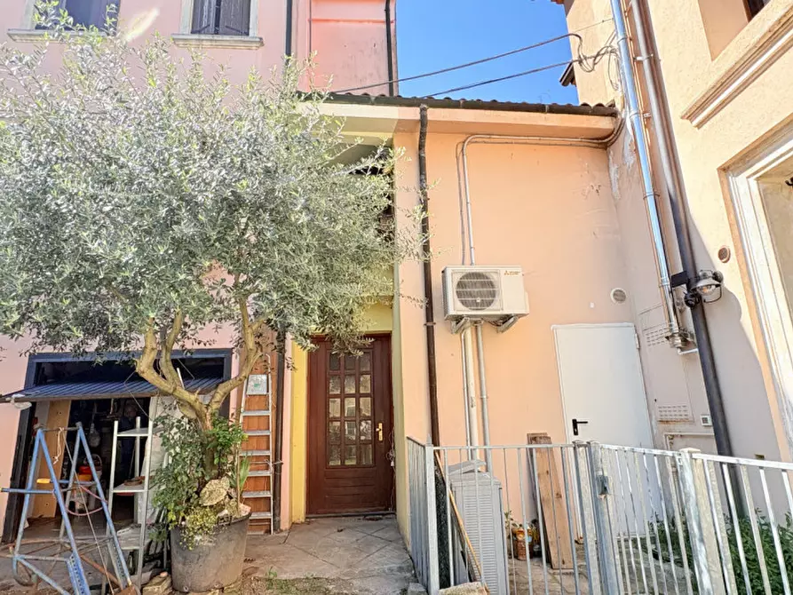 Immagine 2 di Appartamento in vendita  in Via Terme a Battaglia Terme