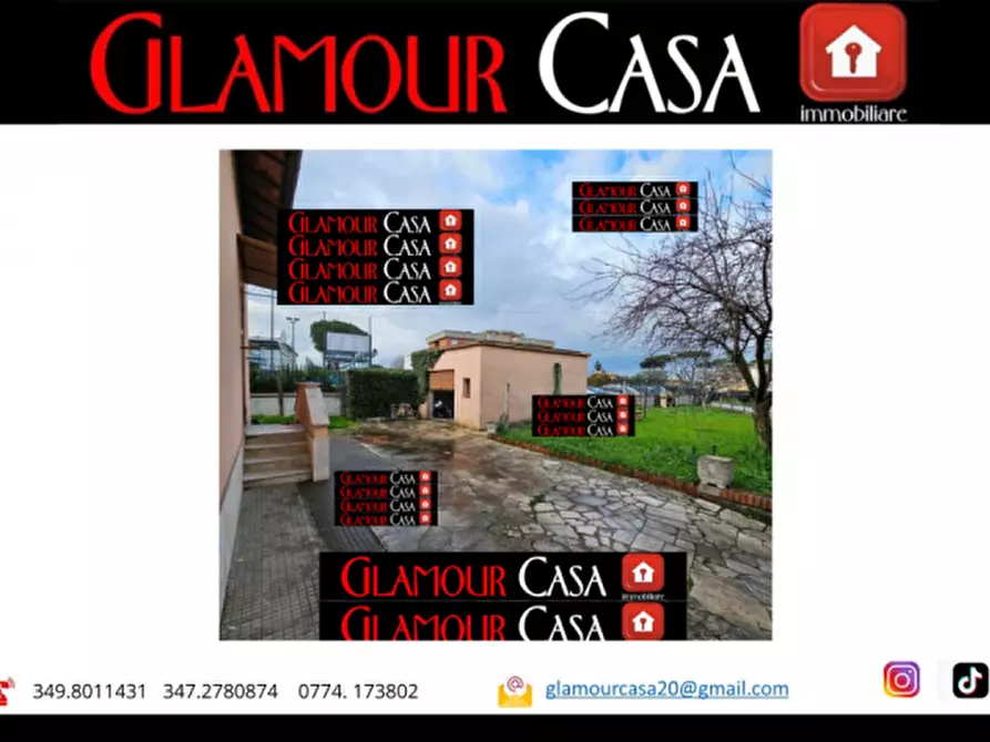 Immagine 3 di Villa in vendita  in Via di Casal Morena a Roma