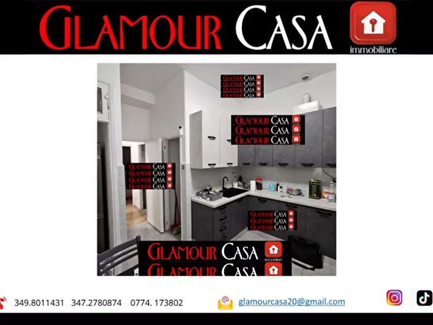 Immagine 4 di Villa in vendita  in Via di Casal Morena a Roma