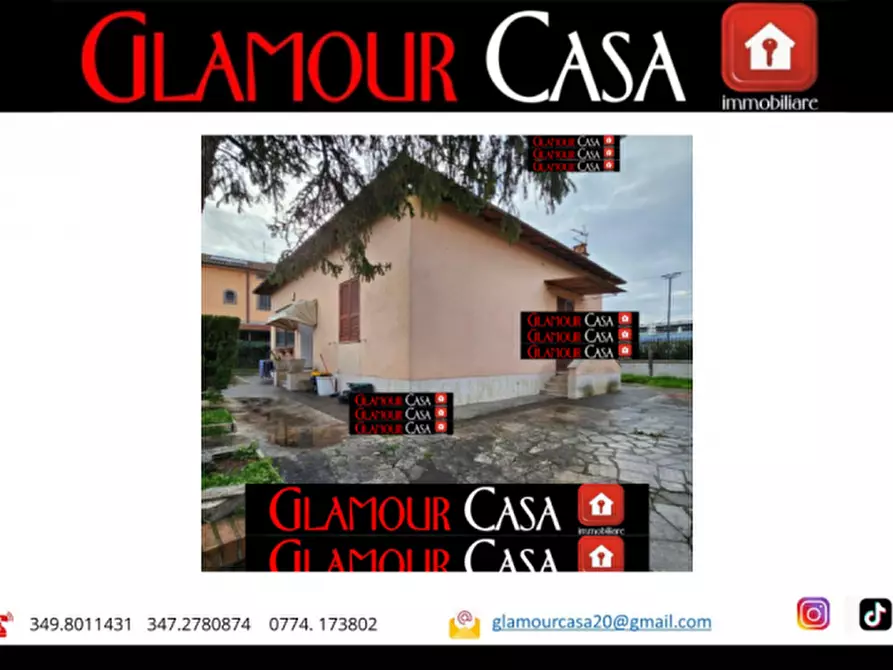 Immagine 5 di Villa in vendita  in Via di Casal Morena a Roma