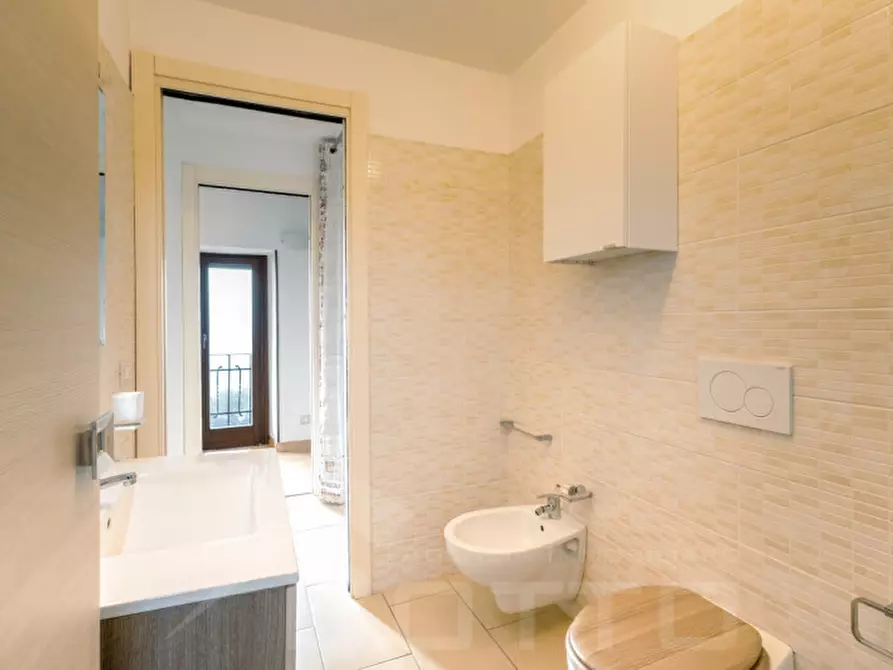 Immagine 9 di Appartamento in vendita  in via Verdi 81 a Borgomanero