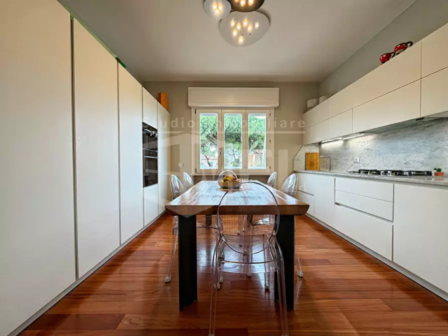 Immagine 1 di Appartamento in vendita  in Piazza Cappiello 7 a Livorno