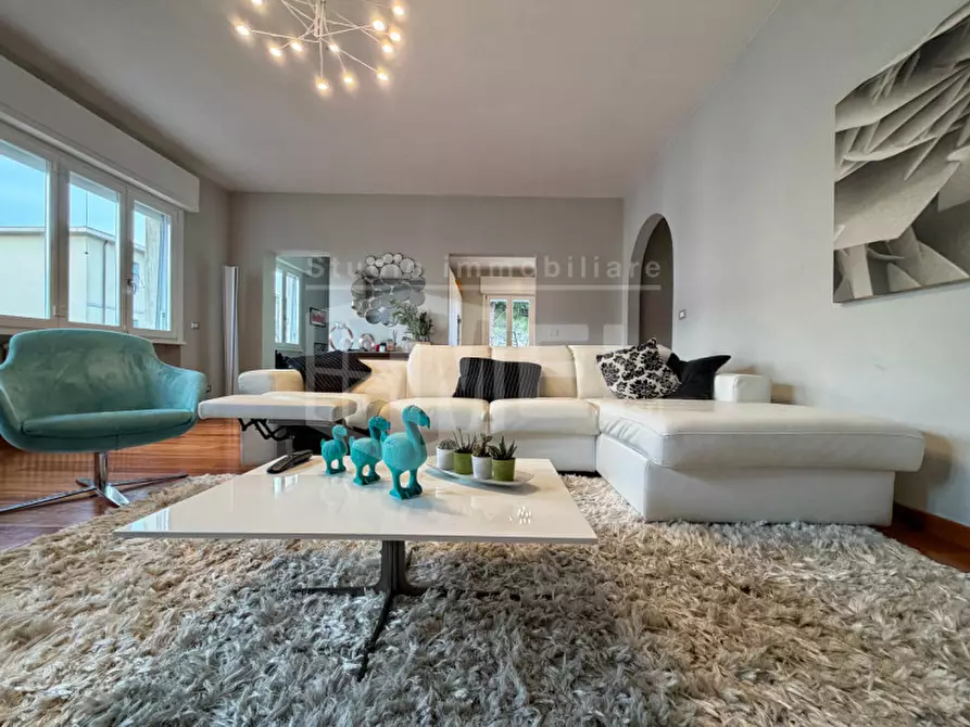 Immagine 8 di Appartamento in vendita  in Piazza Cappiello 7 a Livorno