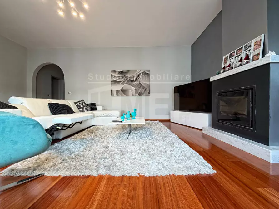 Immagine 10 di Appartamento in vendita  in Piazza Cappiello 7 a Livorno