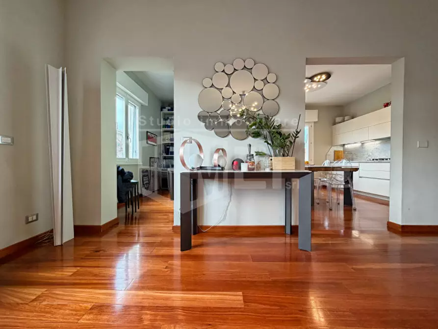 Immagine 12 di Appartamento in vendita  in Piazza Cappiello 7 a Livorno