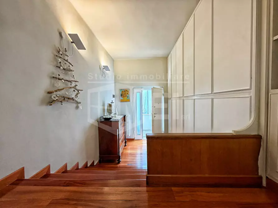 Immagine 20 di Appartamento in vendita  in Piazza Cappiello 7 a Livorno