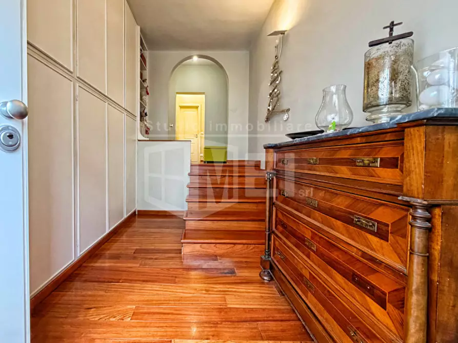 Immagine 23 di Appartamento in vendita  in Piazza Cappiello 7 a Livorno