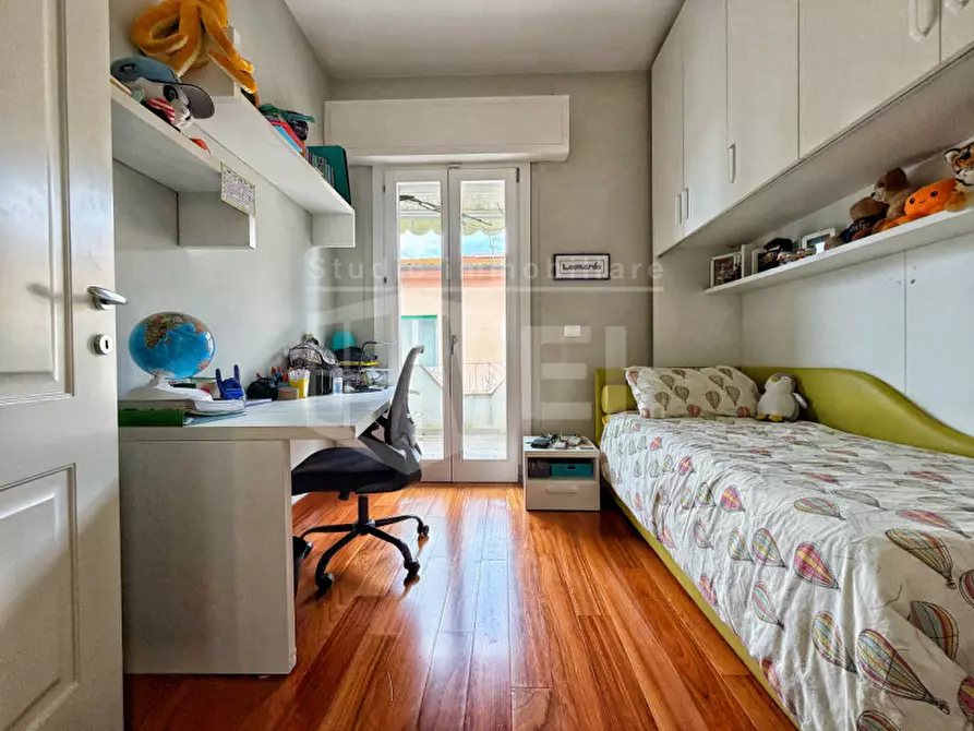 Immagine 28 di Appartamento in vendita  in Piazza Cappiello 7 a Livorno