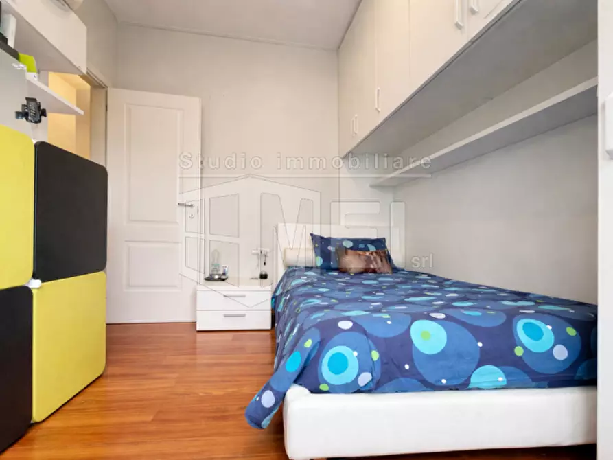 Immagine 32 di Appartamento in vendita  in Piazza Cappiello 7 a Livorno