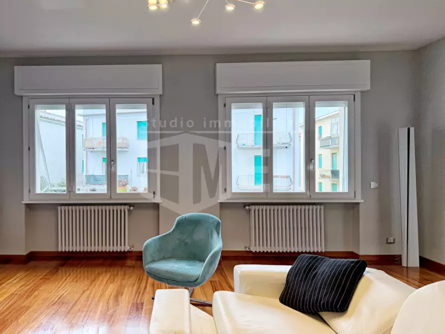 Immagine 37 di Appartamento in vendita  in Piazza Cappiello 7 a Livorno