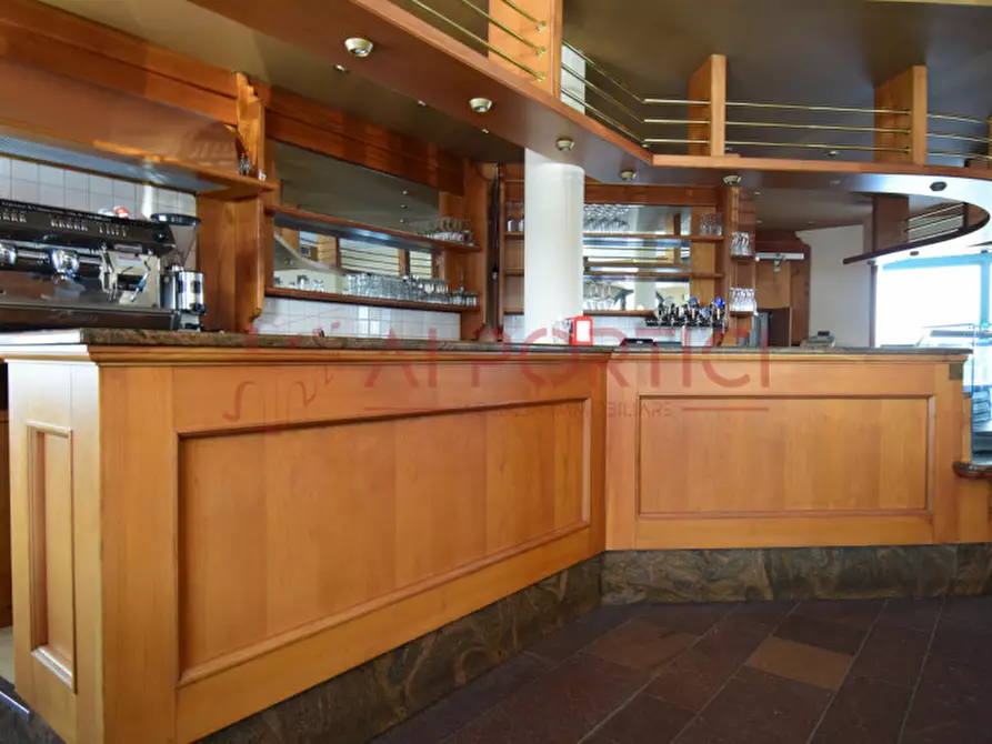 Immagine 2 di Negozio in affitto  in Via Aldo Moro a Brugine