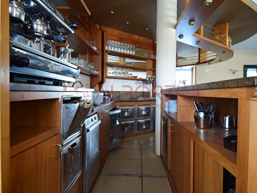 Immagine 4 di Negozio in affitto  in Via Aldo Moro a Brugine