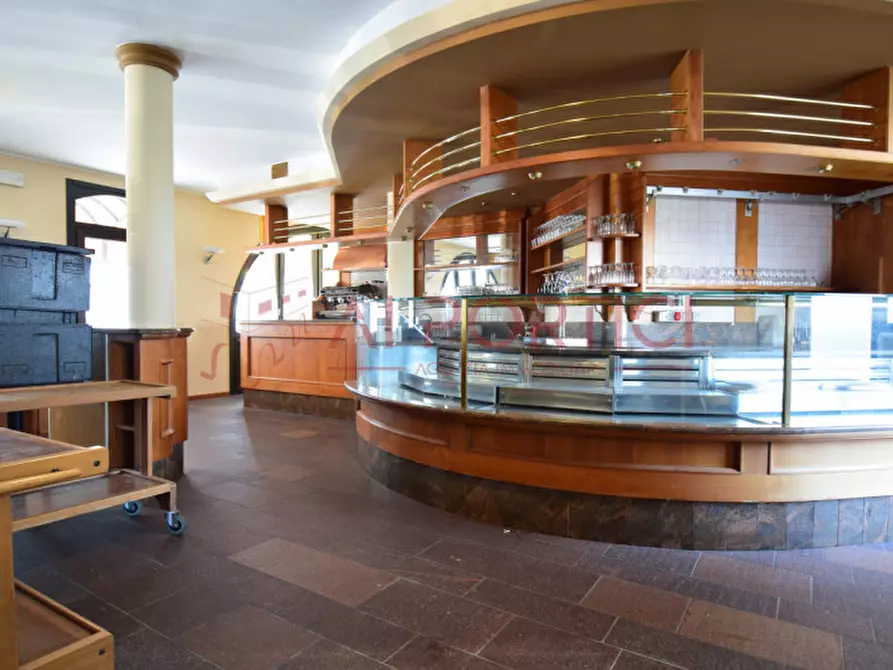 Immagine 5 di Negozio in affitto  in Via Aldo Moro a Brugine