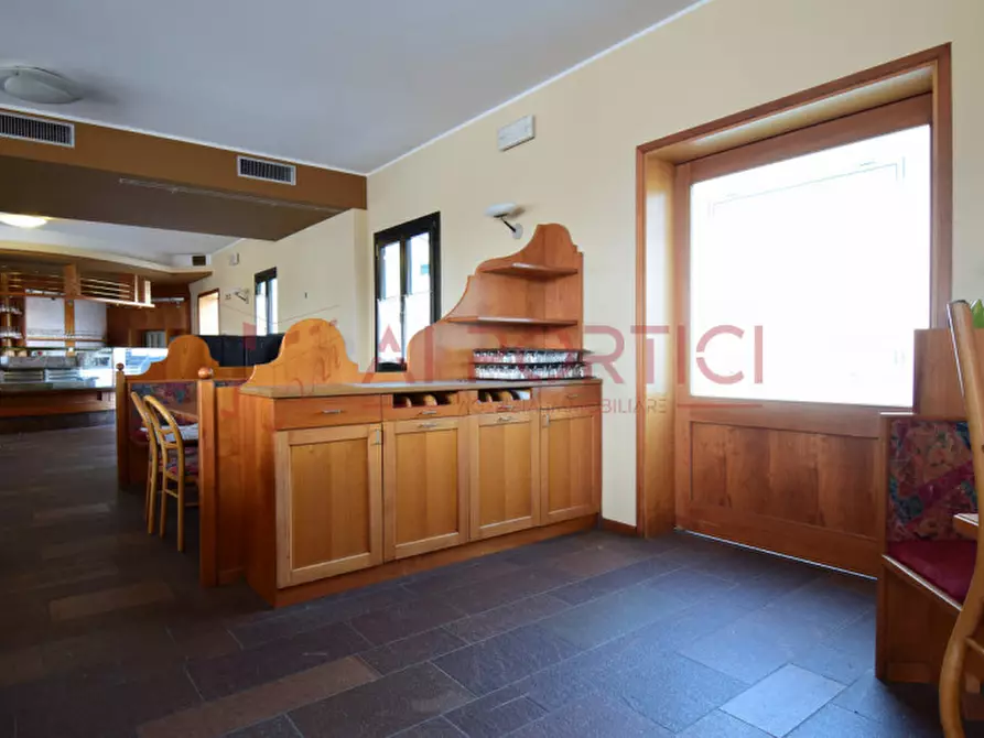 Immagine 10 di Negozio in affitto  in Via Aldo Moro a Brugine