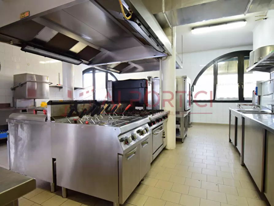 Immagine 13 di Negozio in affitto  in Via Aldo Moro a Brugine