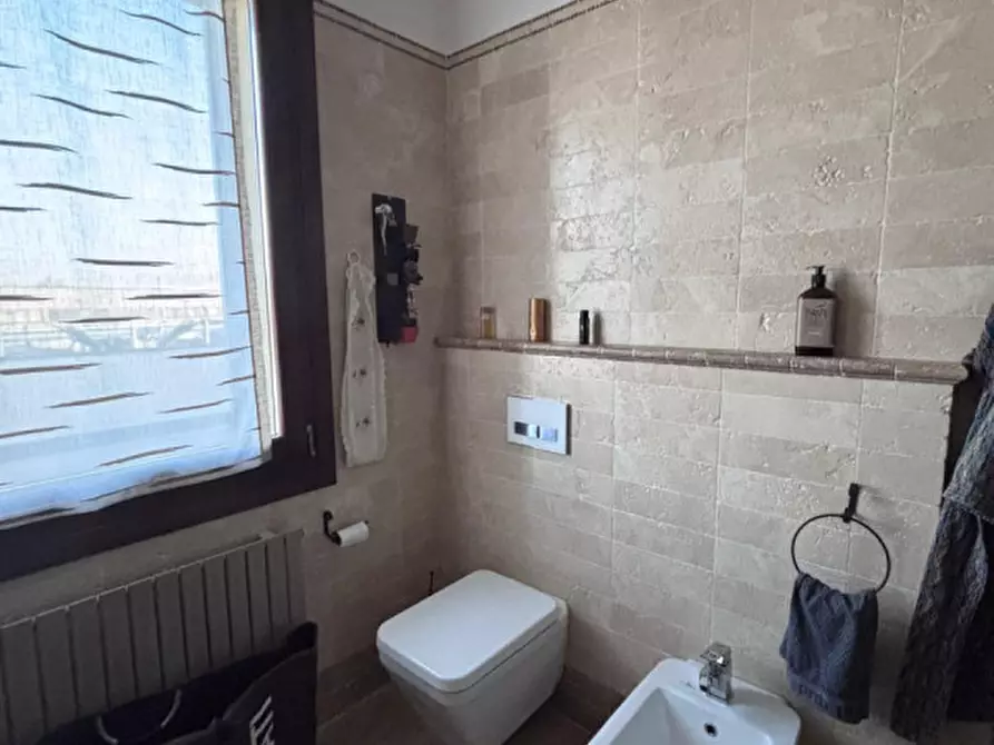 Immagine 10 di Casa indipendente in vendita  a Lendinara