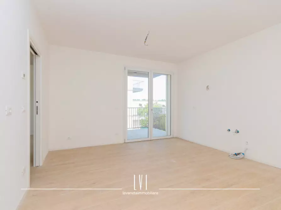 Immagine 2 di Appartamento in vendita  in Via Bassano 2 a Jesolo