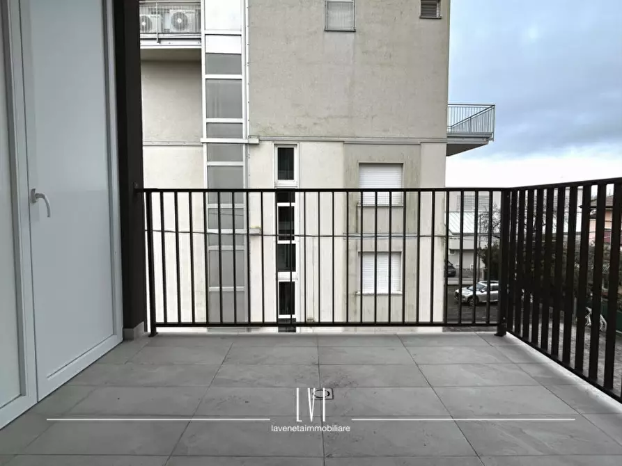 Immagine 10 di Appartamento in vendita  in Via Bassano a Jesolo