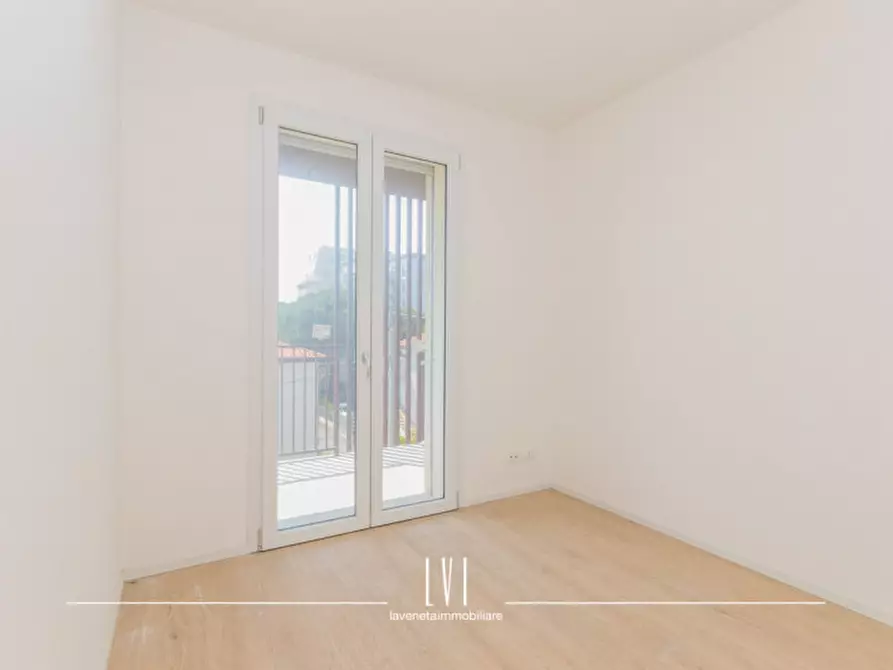 Immagine 17 di Appartamento in vendita  in Via Bassano 2 a Jesolo
