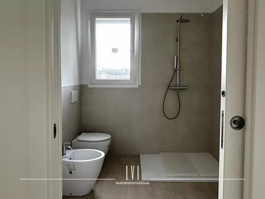 Immagine 20 di Appartamento in vendita  in Via Bassano a Jesolo